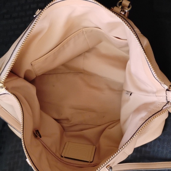 Coach Pebble Leather Lenox Satchel/Handbag - Picture 5 of 8